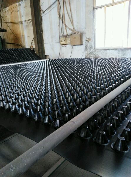 排水板http://m.sdkuangcheng.com/